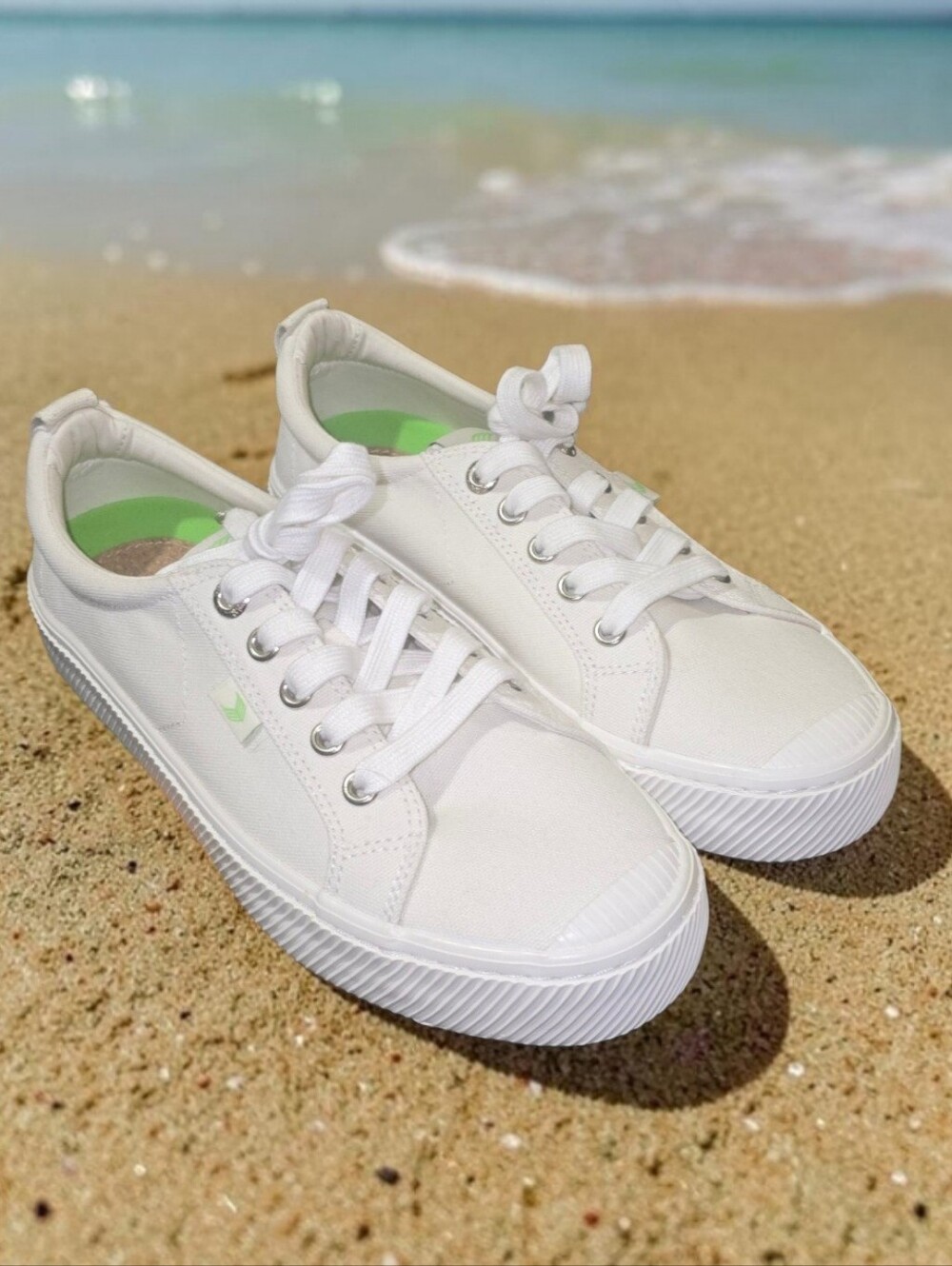 Cariuma OCA Low Off-White Canvas Sneaker